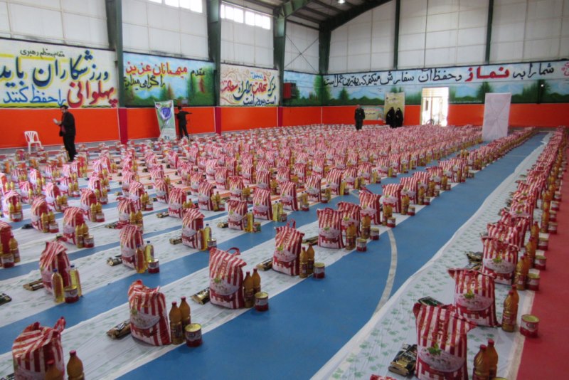 پخش ۴۵۰۰ بسته مواد غذایی در رزمایش مواسات و کمک مومنانه در سراب