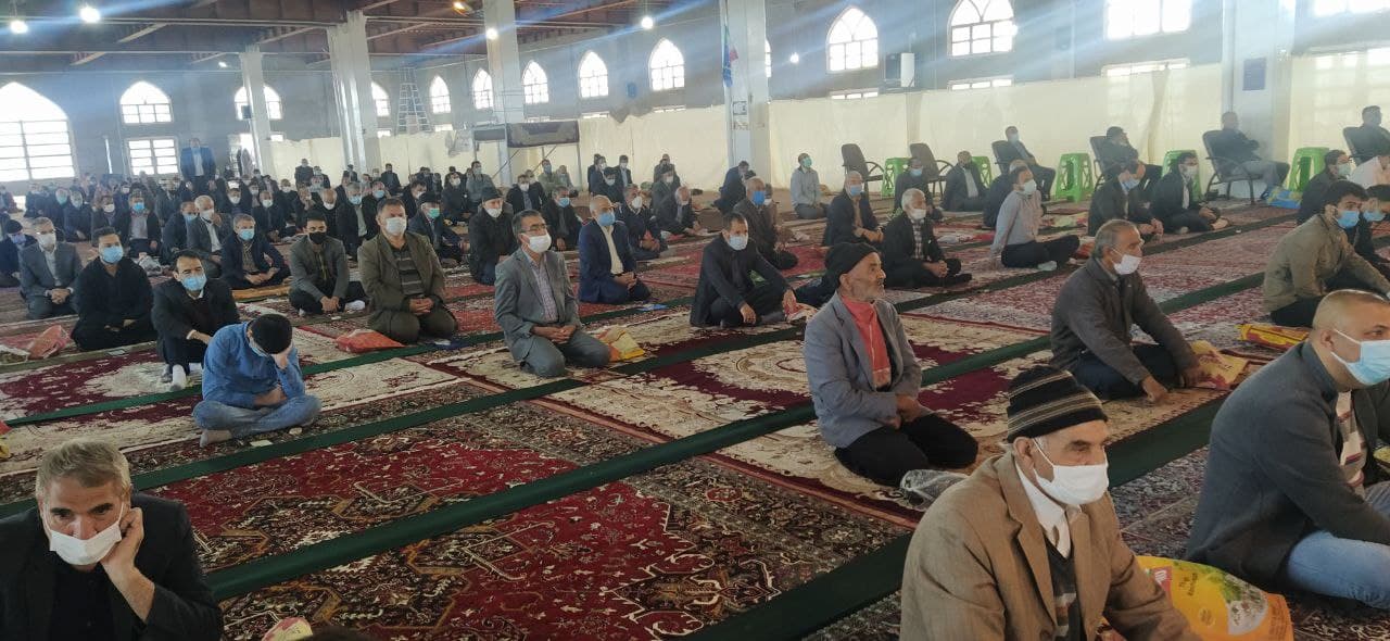 گزارش تصویری از اقامه نماز عید سعید فطر در مصلای امام خمینی سراب