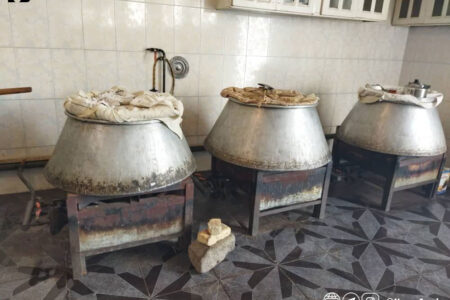 پخش ۴۰۰ پرس غذای گرم به مناسبت عید غدیر در سراب