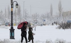 بارش برف سنگین مدارس و دانشگاه های شهرستان سراب را تعطیل کرد