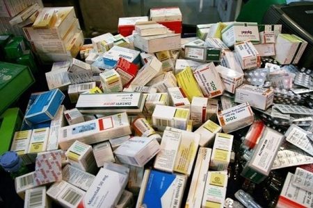 ۸۲ هزار عدد داروی غیرمجاز در شهرستان سراب کشف شد